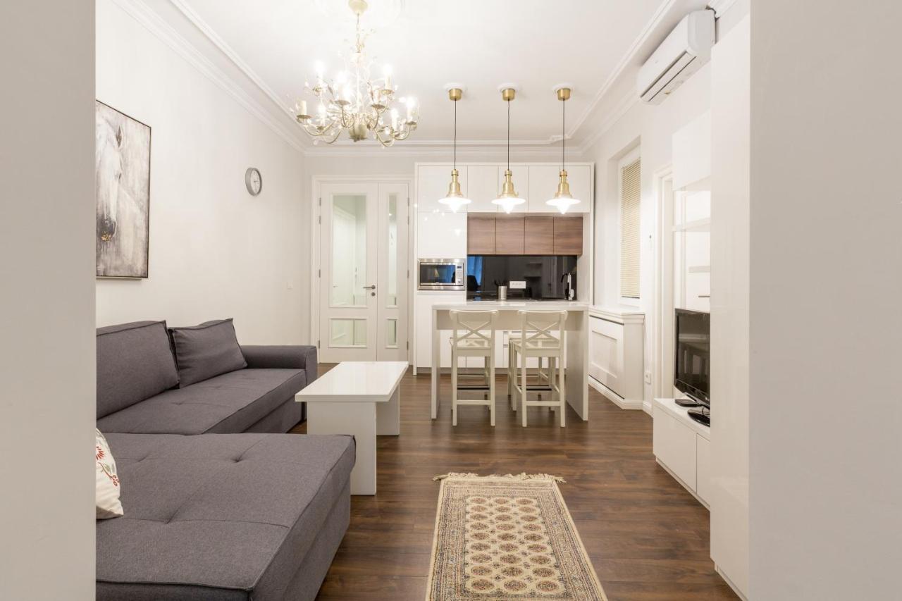 Belgrade Center Apartment Slavija Square II Buitenkant foto