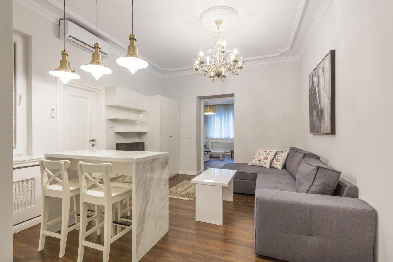 Belgrade Center Apartment Slavija Square II Buitenkant foto