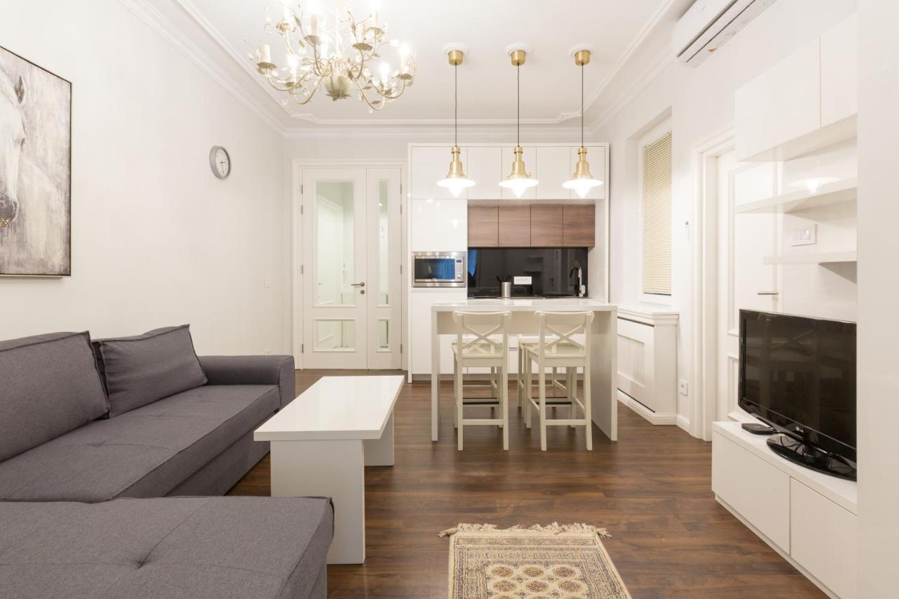 Belgrade Center Apartment Slavija Square II Buitenkant foto